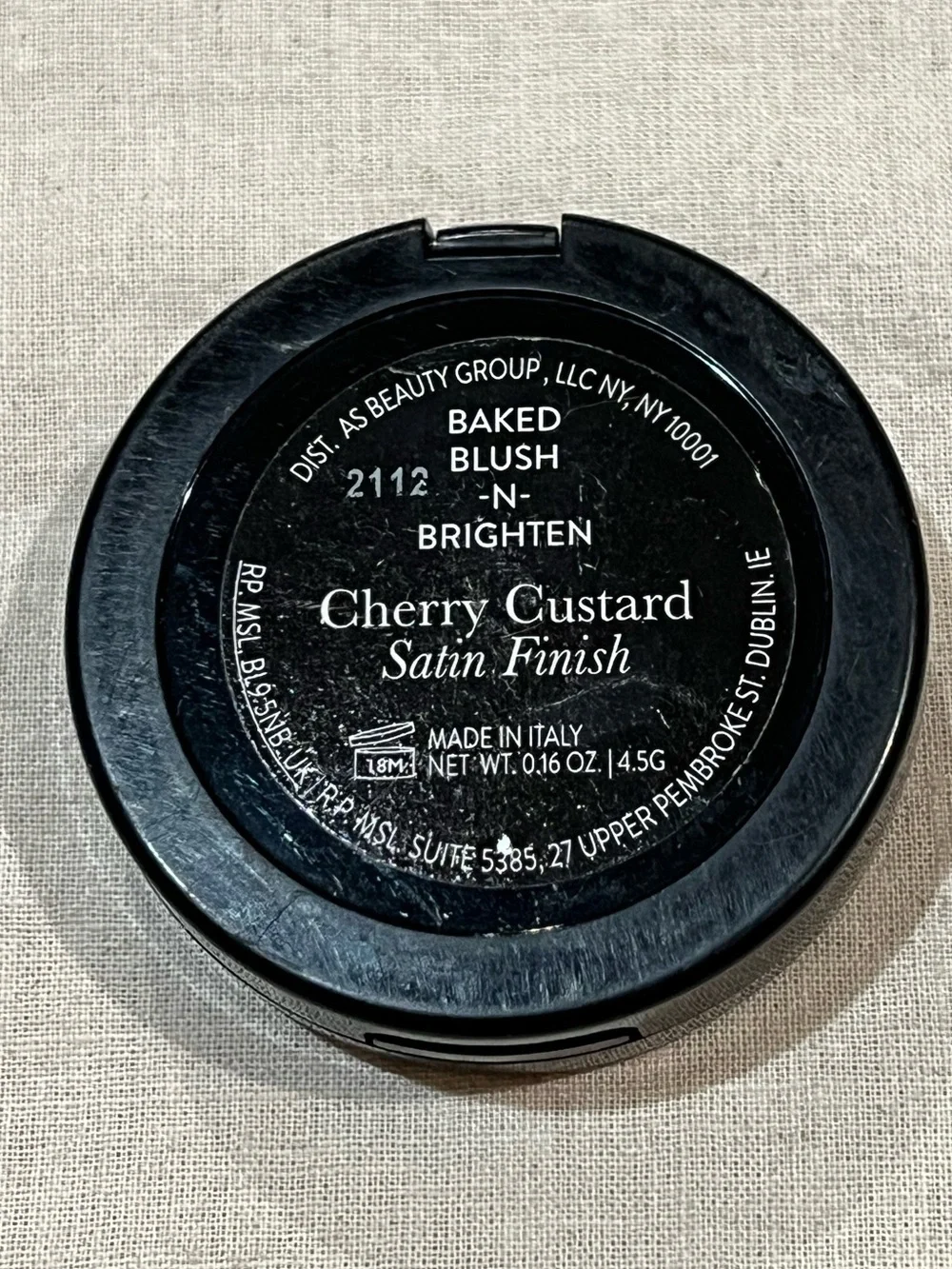 Laura Geller Marbleized Baked N Brighten Blush in Cherry Custard